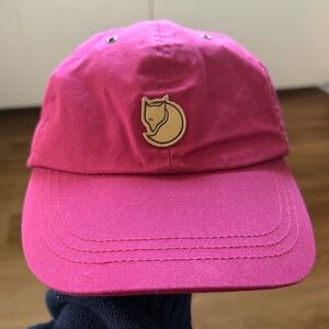 Fjallraven sz L/XL Helags Adjustable Strap Baseball Hat, Unisex, Red